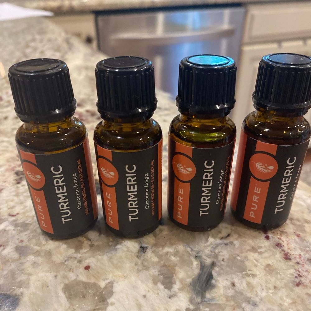 Pure turmeric essential oil (4)